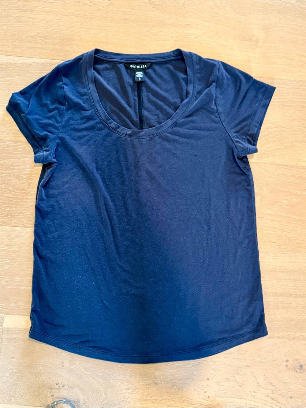ATHLETA short sleeve tee NAVY SMALL